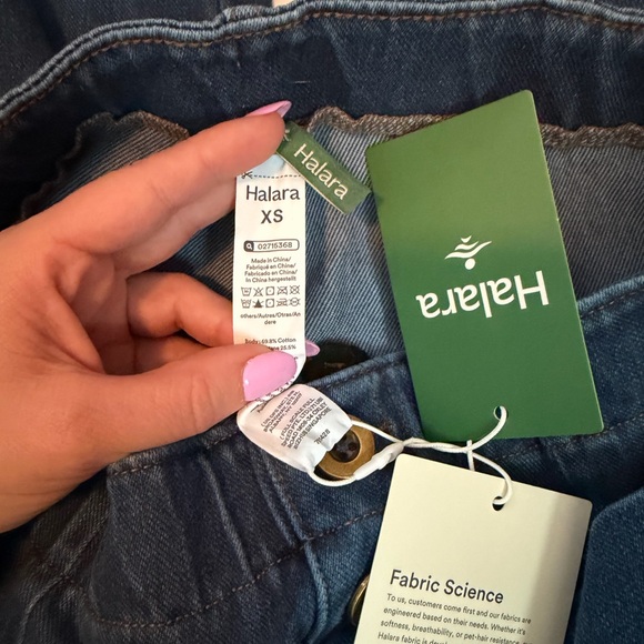 HALARA Dark Blue High-Rise Wide Leg Jeans with Front Patch Pockets - Picture 6 of 6